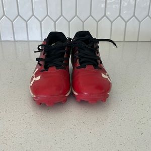 Boys under armour baseball cleats